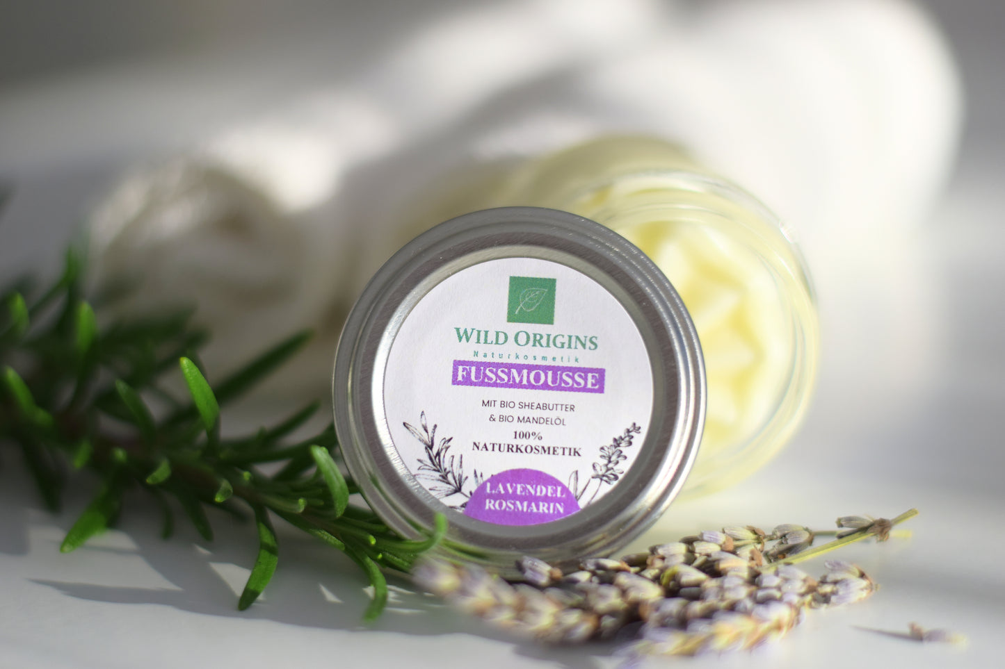 Fußmousse mit BIO Lavendel- und BIO Rosmarinöl